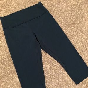 Lululemon Align crop pants in teal size 12